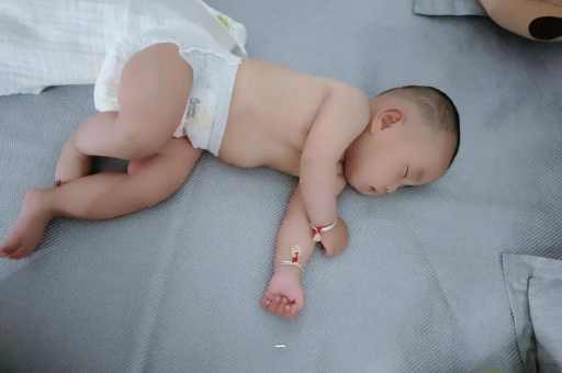 平阳怀孕肚子撑的难受